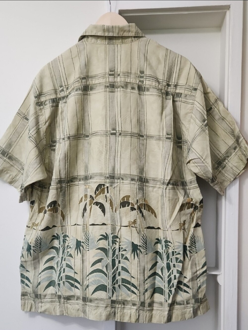 Tommy Bahama Vintage 100% Silk Plaid Palm Tree Border Print Camp Shirt M - Picture 4 of 16